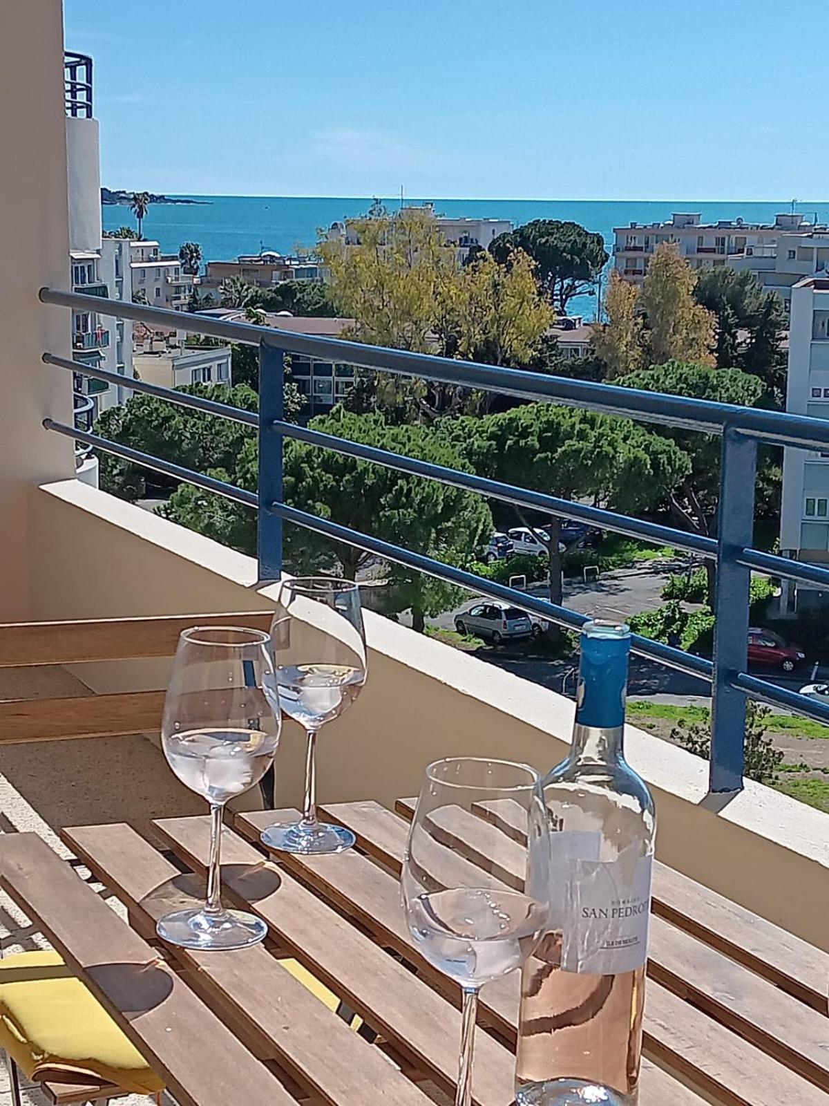 3 Pieces Vue Mer - Clim - 5 Min De La Plage A Pied อองทีบส์ ภายนอก รูปภาพ